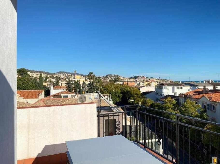 Atico Con Terraza Frente Playa Pedregalejo Daire Málaga Dış mekan fotoğraf